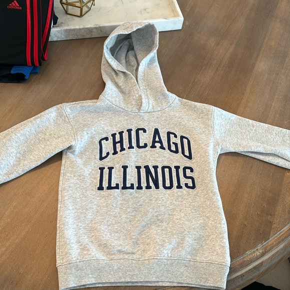 H&M Chicago hoodie size 6/7 - Picture 1 of 3